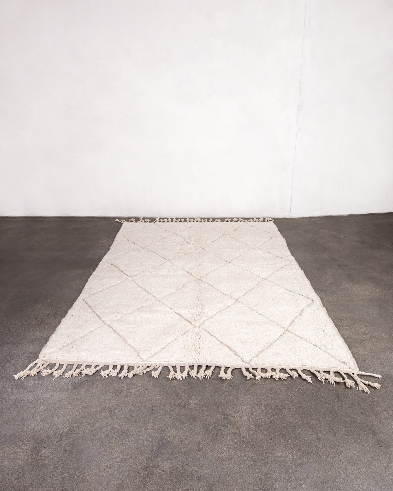 Modern designer handcrafted Berber rug from morocco Beniourain with beautiful colors and patterns